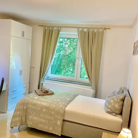 Classic Kian Apartment *